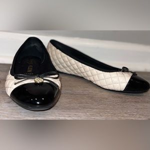Anne Klein Ballet Flats. Color: Pink/Black. Size: 9.5. Bow.